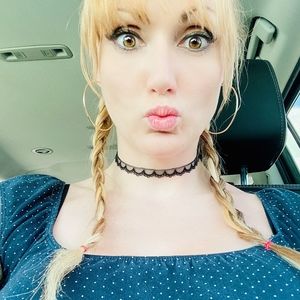 Meet your Posher, Sabrina